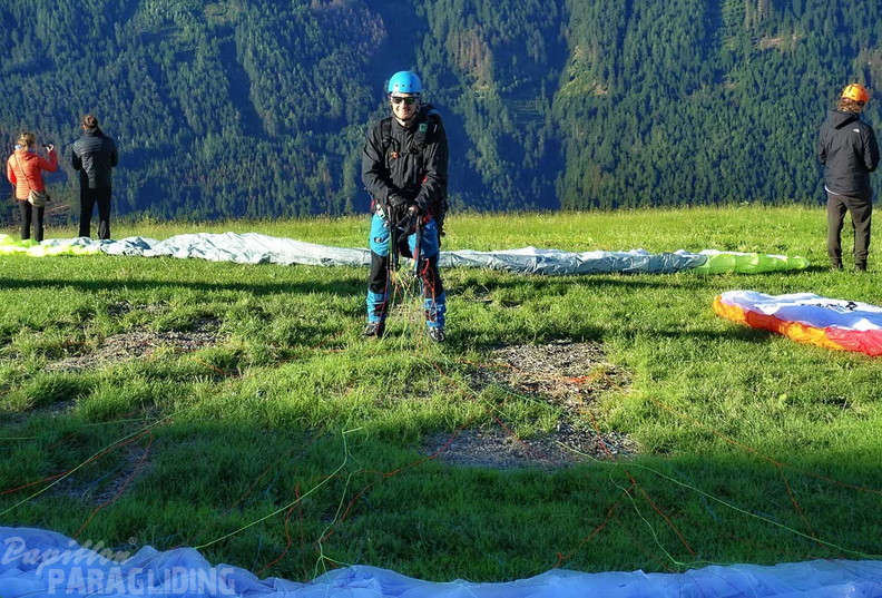 dh32.23-luesen-paragliding-103