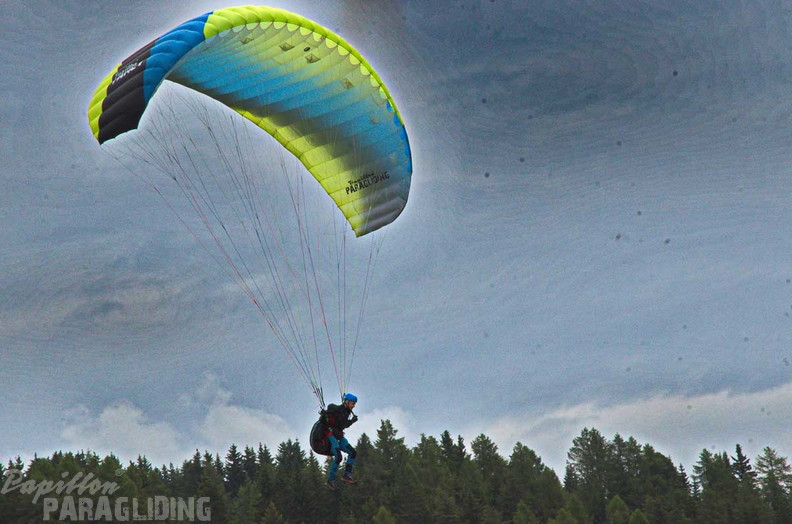 dh32.23-luesen-paragliding-118