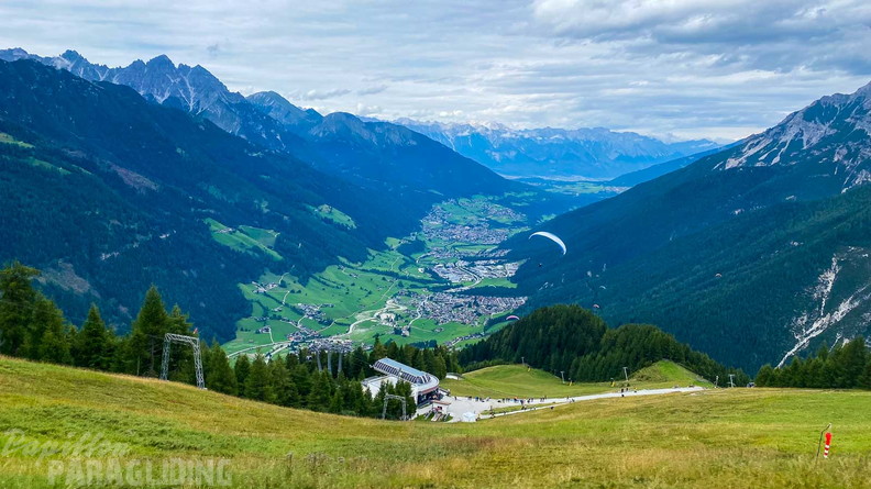 ah35.23-paragliding-stubai-105