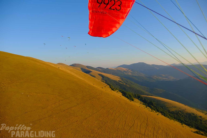 fcf37.23-castelluccio-paragliding-pw-100