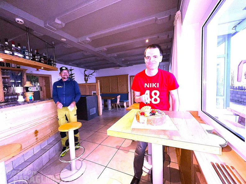 NIKI-BILD-64