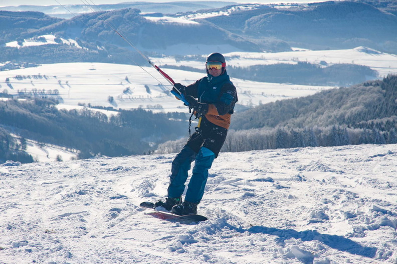 Snowkite-Wasserkuppe-24-01-20-vormittag web-123
