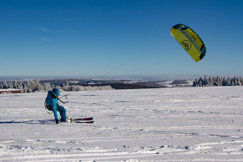 Snowkite-Wasserkuppe-24-01-20-vormittag web-132