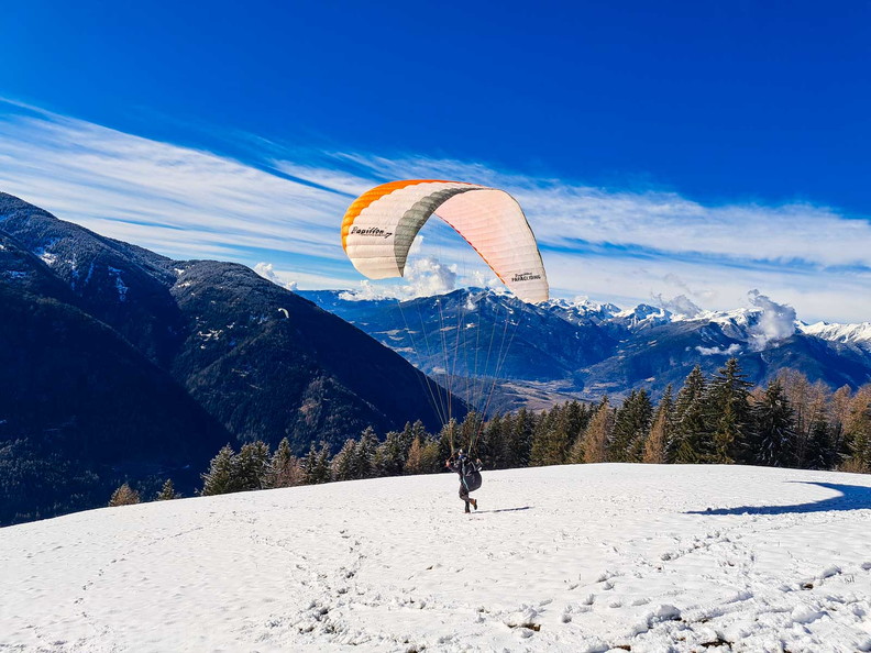D7.24-luesen-paragliding-101