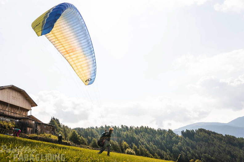 DH24.29-luesen-sommer-paragliding-113