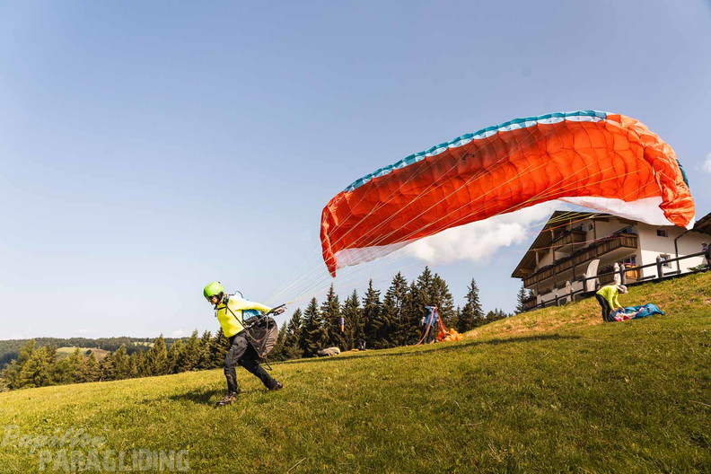 DH24.29-luesen-sommer-paragliding-115