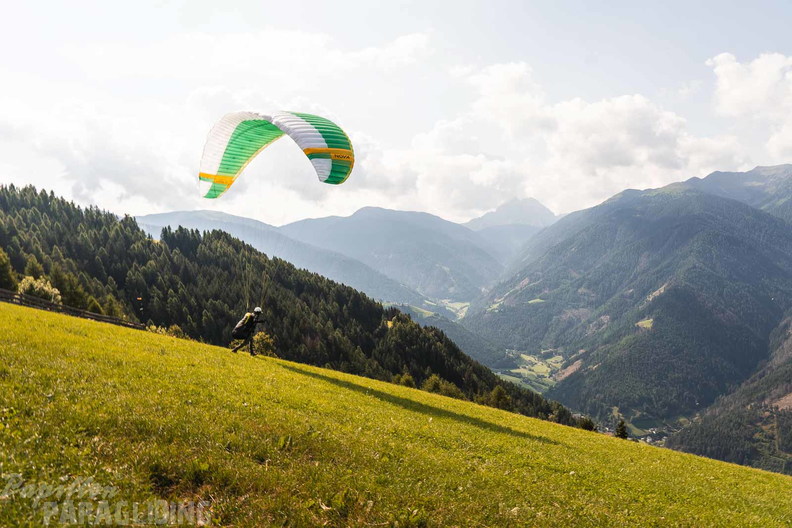 DH24.29-luesen-sommer-paragliding-117
