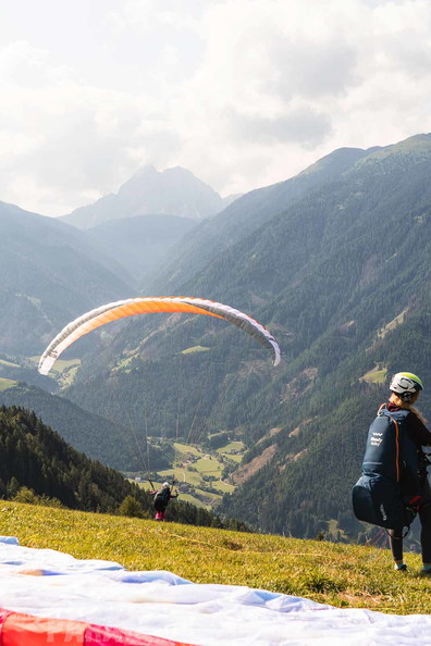 DH24.29-luesen-sommer-paragliding-123