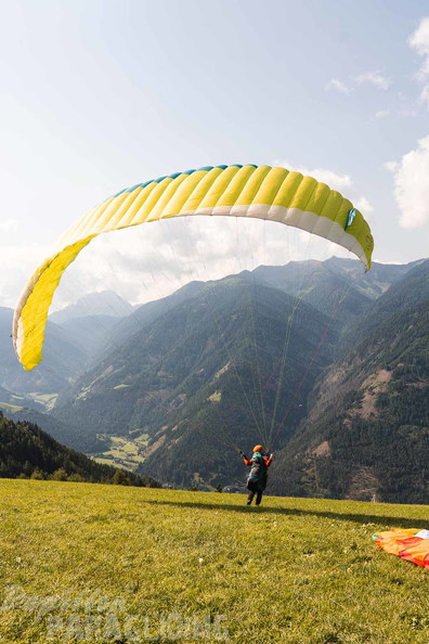 DH24.29-luesen-sommer-paragliding-124