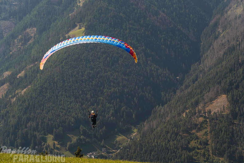 DH24.29-luesen-sommer-paragliding-130