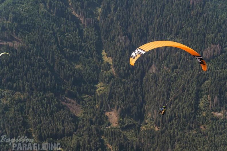 DH24.29-luesen-sommer-paragliding-128