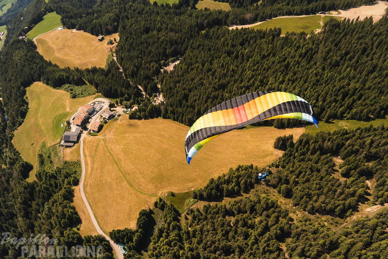 DH24.29-luesen-sommer-paragliding-156