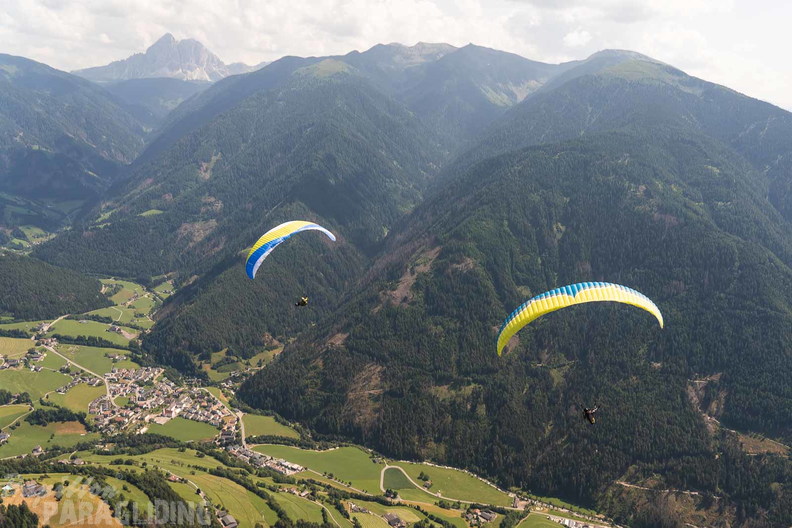 DH24.29-luesen-sommer-paragliding-167