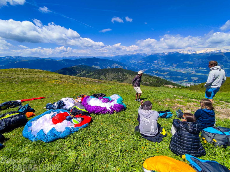 fpx26.24-paragliding-147