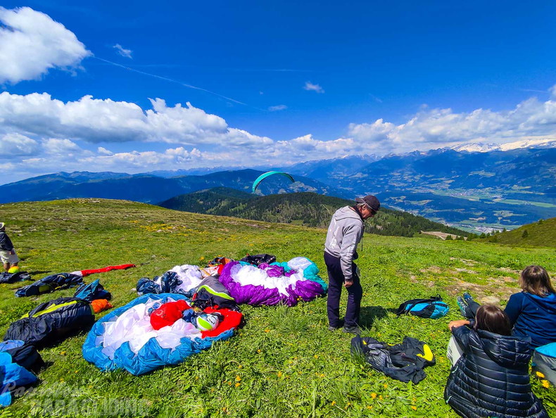 fpx26.24-paragliding-153