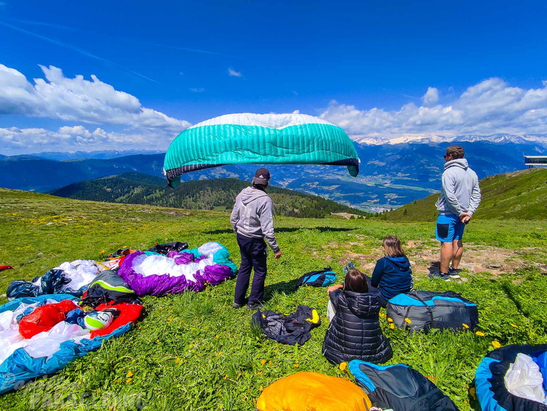 fpx26.24-paragliding-157.jpg
