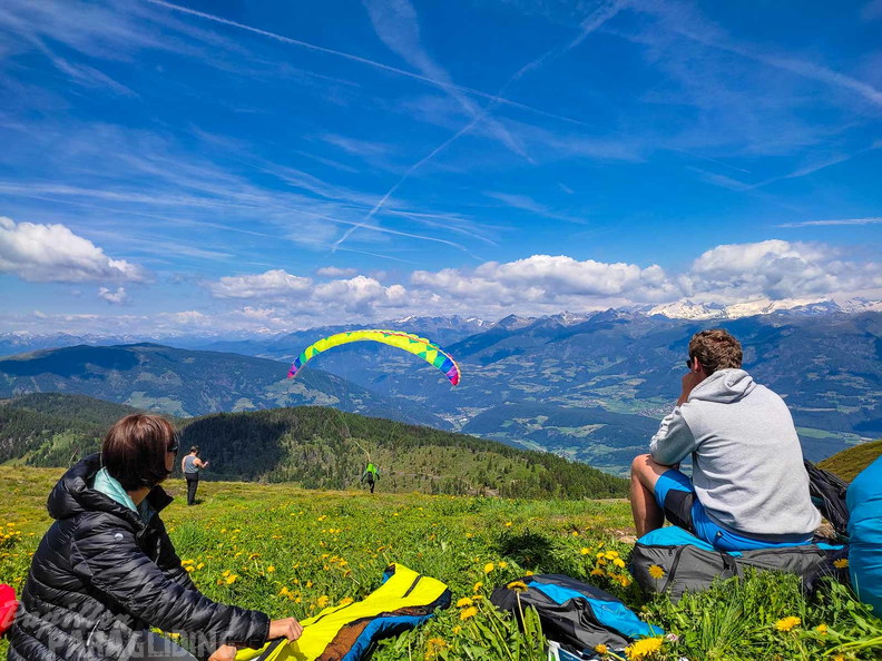 fpx26.24-paragliding-174