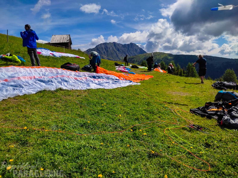 fpx26.24-paragliding-186.jpg