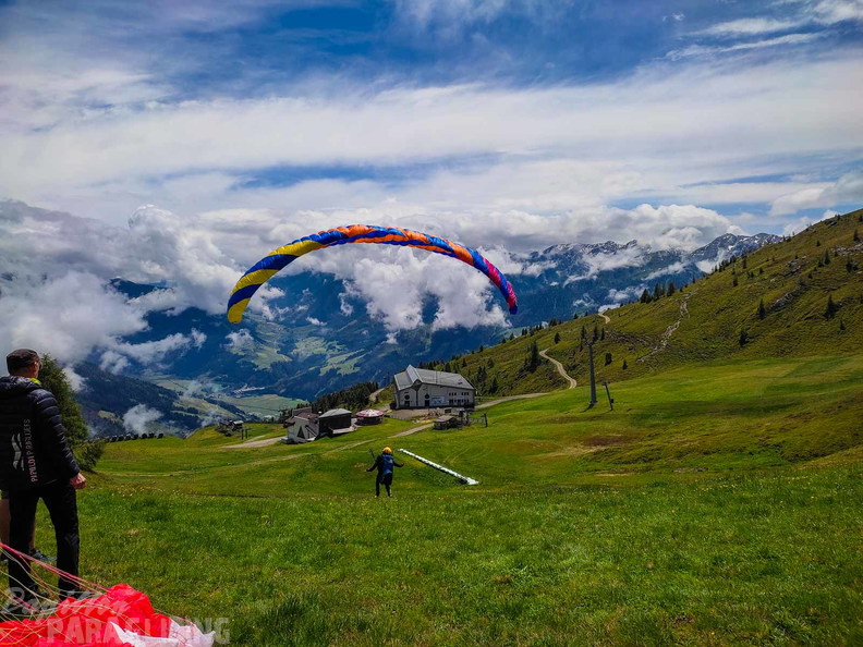 fpx26.24-paragliding-194