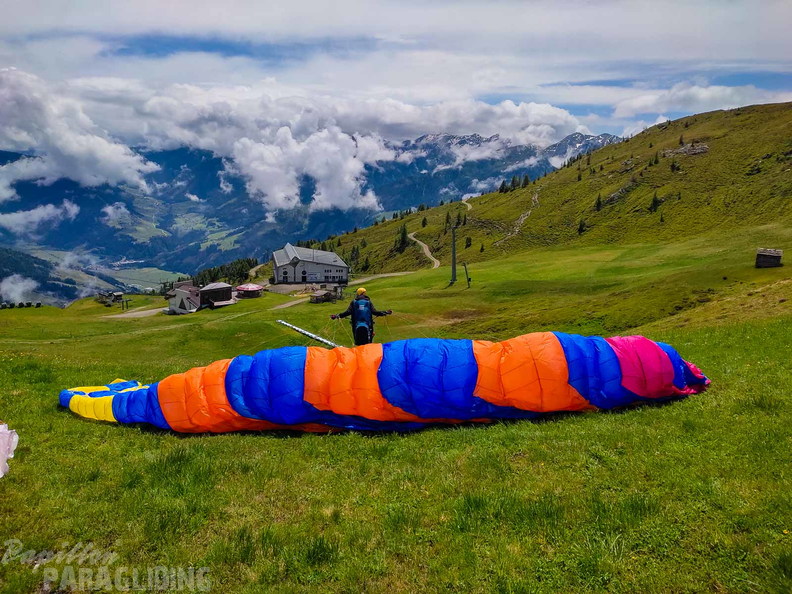 fpx26.24-paragliding-198