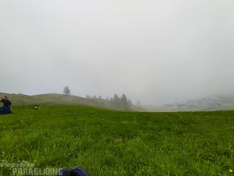 fpx26.24-paragliding-212