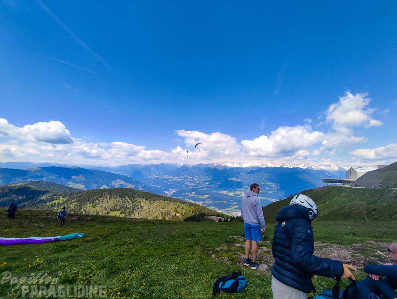 fpx26.24-paragliding-116.jpg