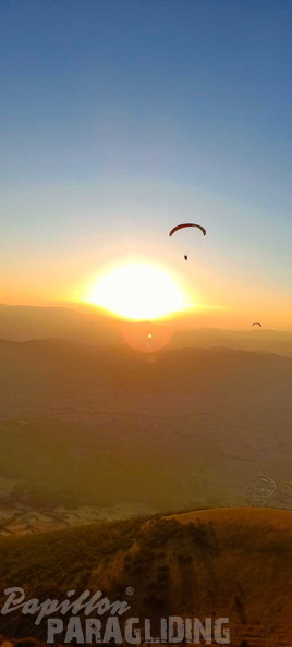 fcf37.23-castelluccio-paragliding-136