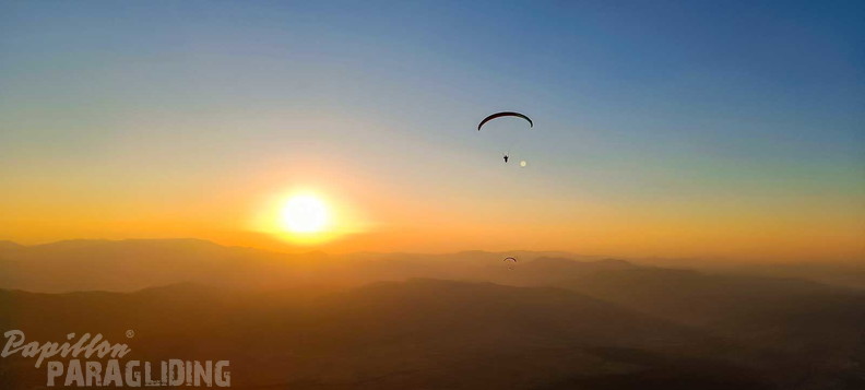 fcf37.23-castelluccio-paragliding-138