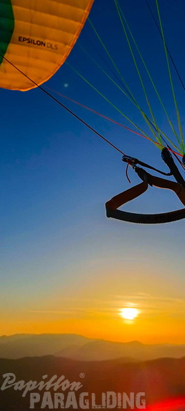 fcf37.23-castelluccio-paragliding-154