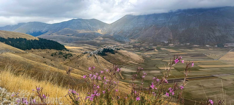 fcf37.23-castelluccio-paragliding-189