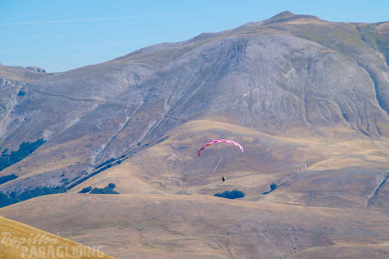 fcf37.23-castelluccio-italien-paragliding-01308