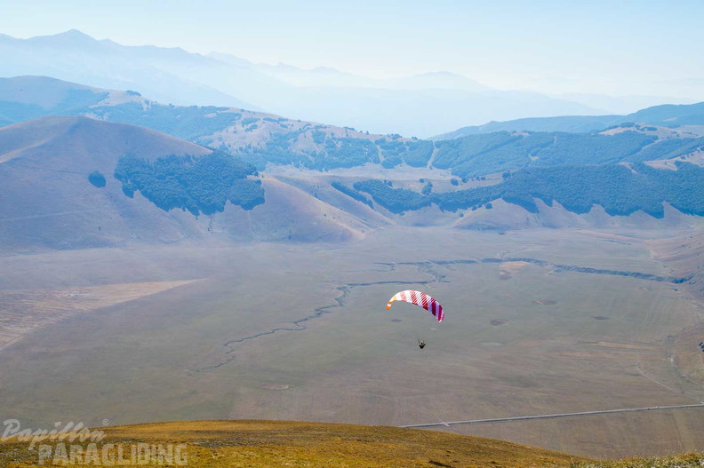 fcf37.23-castelluccio-italien-paragliding-01309