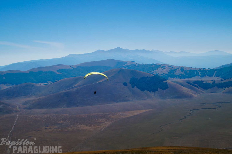 fcf37.23-castelluccio-italien-paragliding-01314