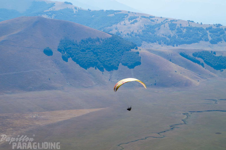 fcf37.23-castelluccio-italien-paragliding-01320