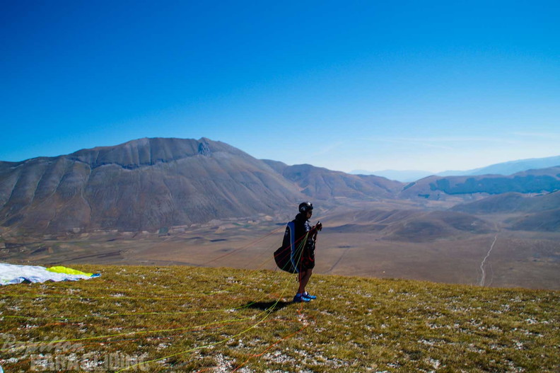 fcf37.23-castelluccio-italien-paragliding-01339