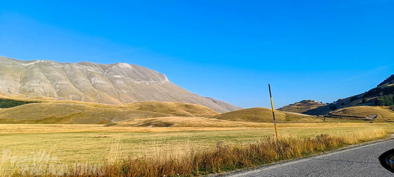 fcf37.23-castelluccio-paragliding-101