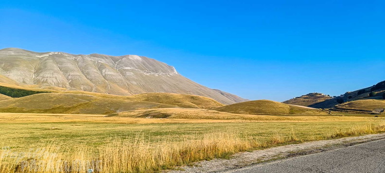 fcf37.23-castelluccio-paragliding-102