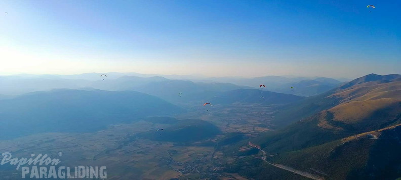fcf37.23-castelluccio-paragliding-118
