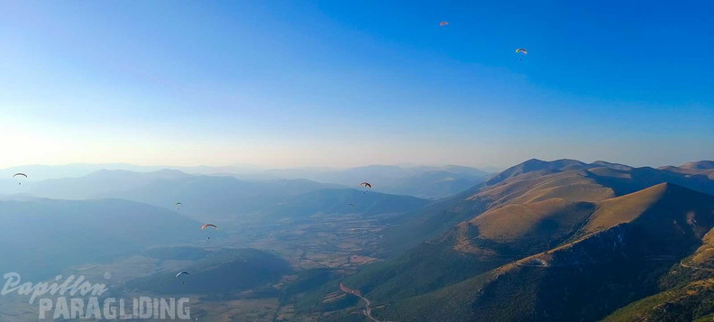 fcf37.23-castelluccio-paragliding-121