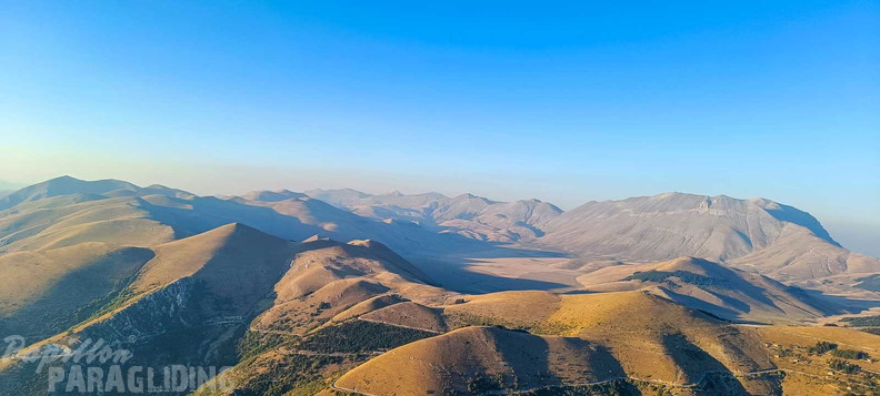 fcf37.23-castelluccio-paragliding-127