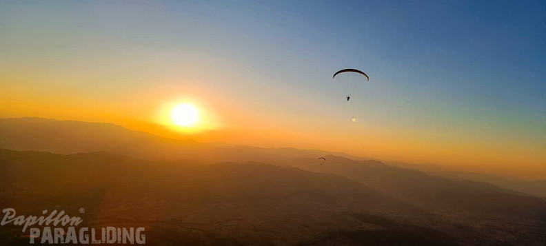 fcf37.23-castelluccio-paragliding-139