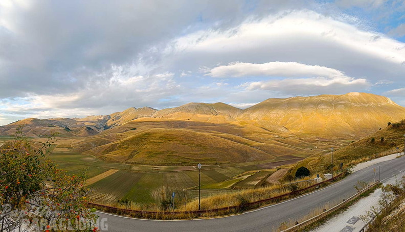 fcf37.23-castelluccio-paragliding-162