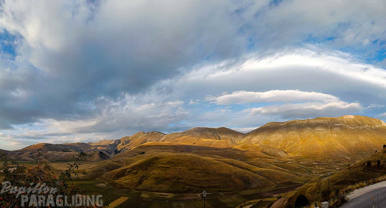 fcf37.23-castelluccio-paragliding-163