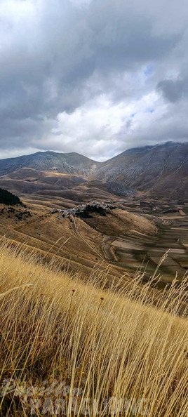 fcf37.23-castelluccio-paragliding-186