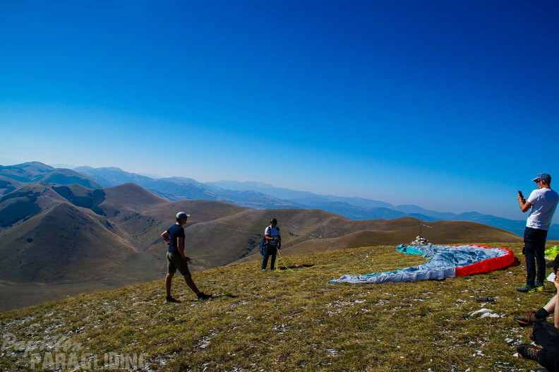 fcf37.23-castelluccio-italien-paragliding-01293