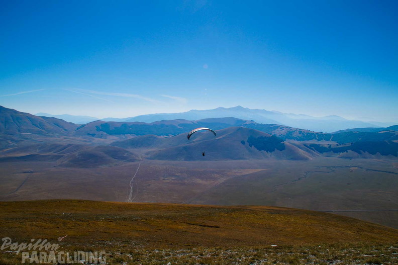 fcf37.23-castelluccio-italien-paragliding-01296