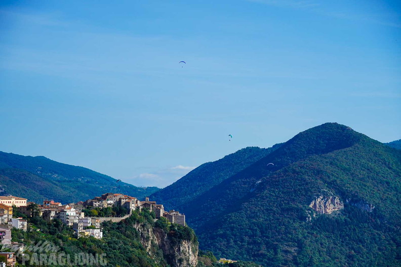 fno42.24-norma-italien-paragliding-171