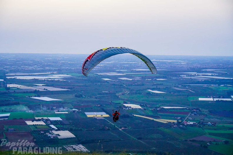 fno42.24-norma-italien-paragliding-255