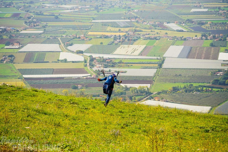 fno42.24-norma-italien-paragliding-294