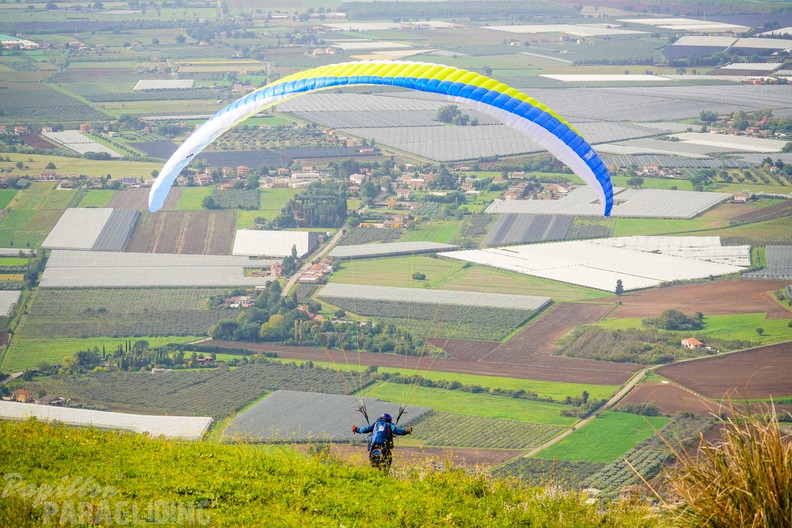 fno42.24-norma-italien-paragliding-295